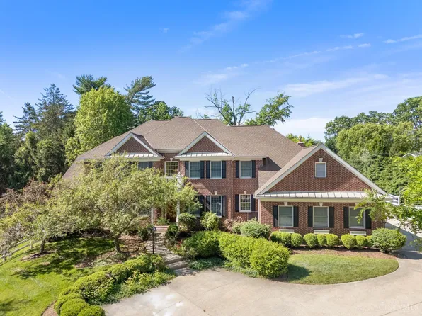 15 Camargo Canyon Dr, Cincinnati, OH 45243