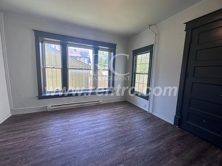 1434 N Walnut St — Photo 14