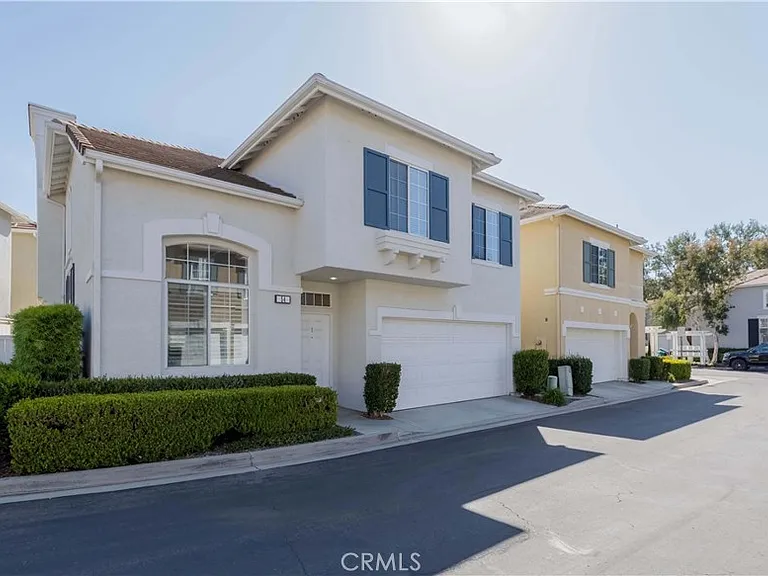 54 Melrose Dr — Photo 3