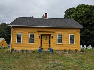 523 Field Hill Rd, Scituate, RI 02815