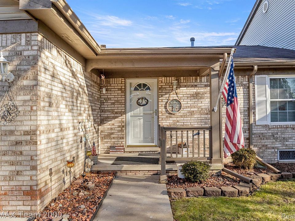 1st image of 14852 Paris Ct