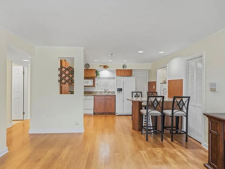 9411 Bay Colony Dr #1N — Photo 6