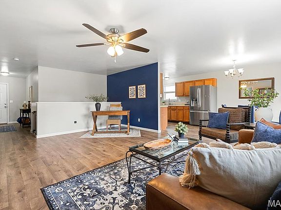 4th image of 146 Tuscany Ln