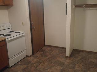 2910 17th Ave W #101, Williston, ND 58801