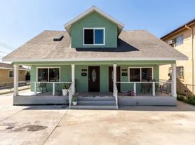 123 S Alma Ave, Los Angeles, CA