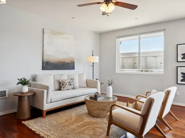 3090 Glascock St APT 207, Oakland, CA 94601