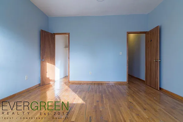 Rented by Evergreen Apartments BK | media 21