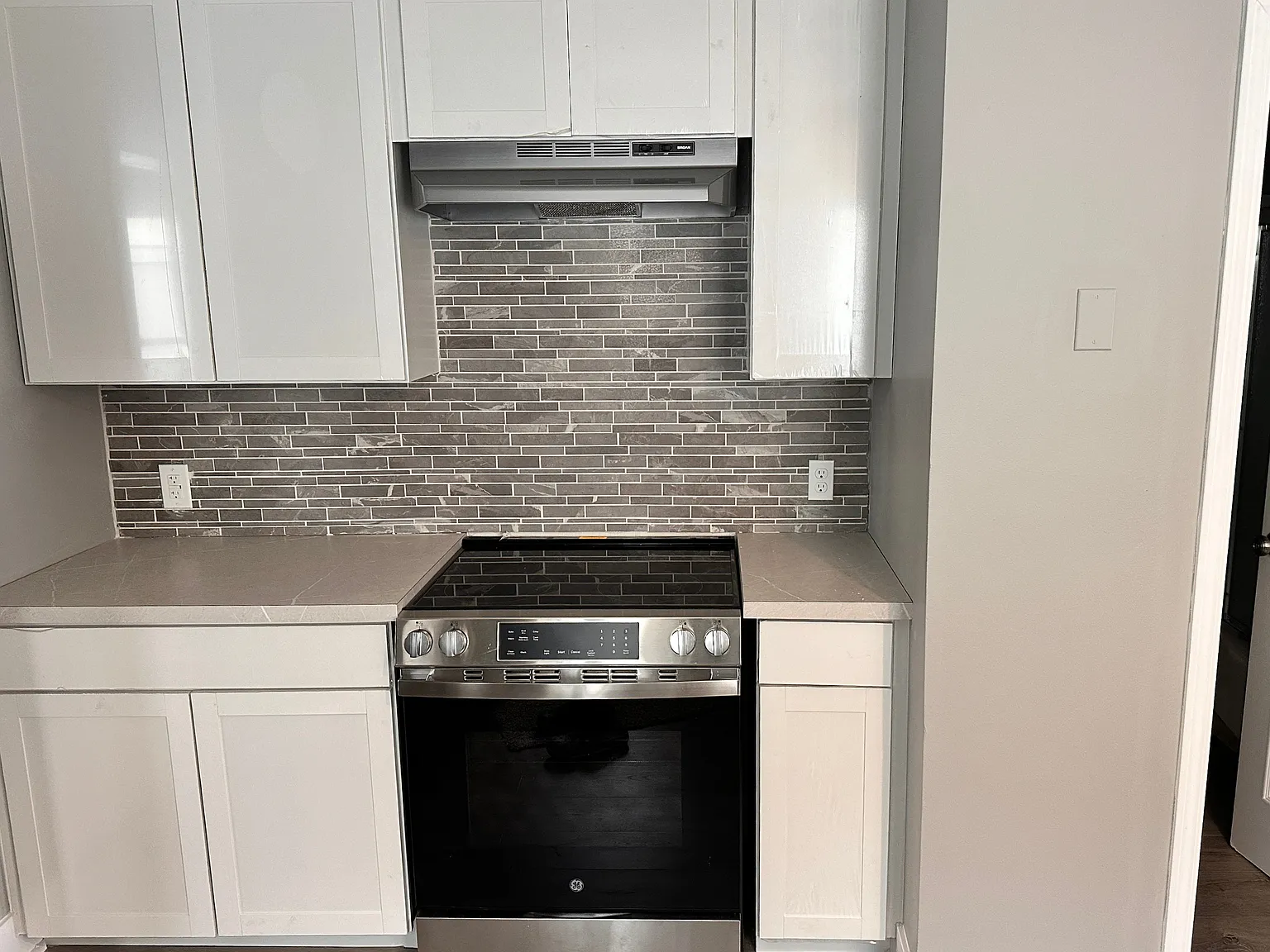 3 bed, 2000 sqft, $2,400 — Photo 3