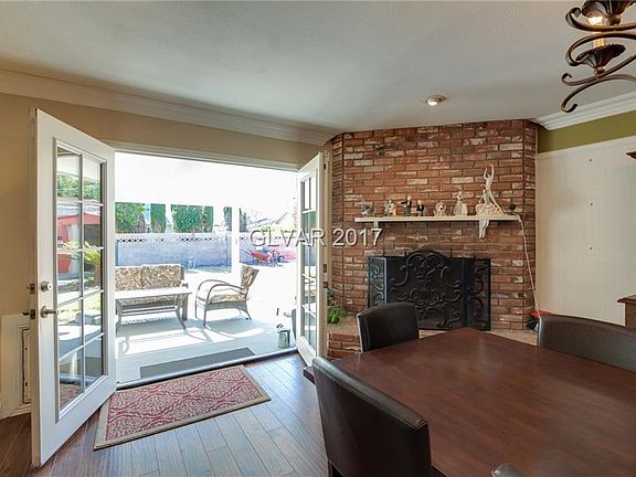5th image of 2905 Bryant Ave