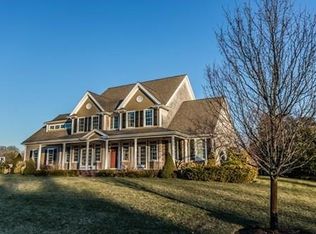 23 Longview Dr, Bridgewater, MA 02324
