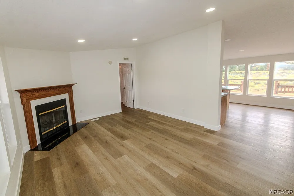 3 bed, 2.0 bath, 1512 sqft, $2,150 — Photo 2