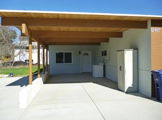 1235 Ridge Rd, Vista, CA 92081