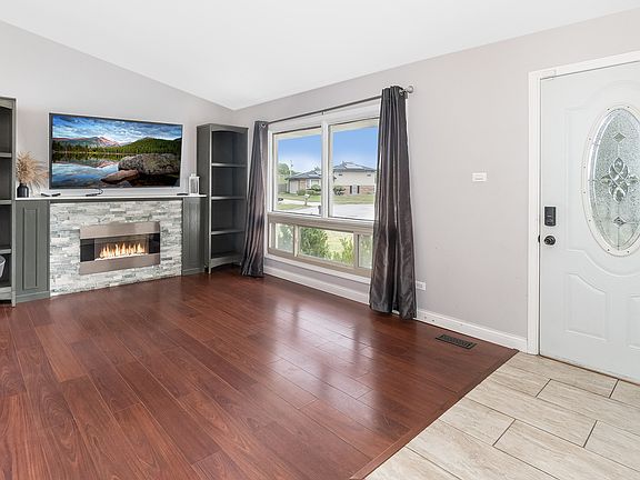 2nd image of 4034 Indian Hill Dr
