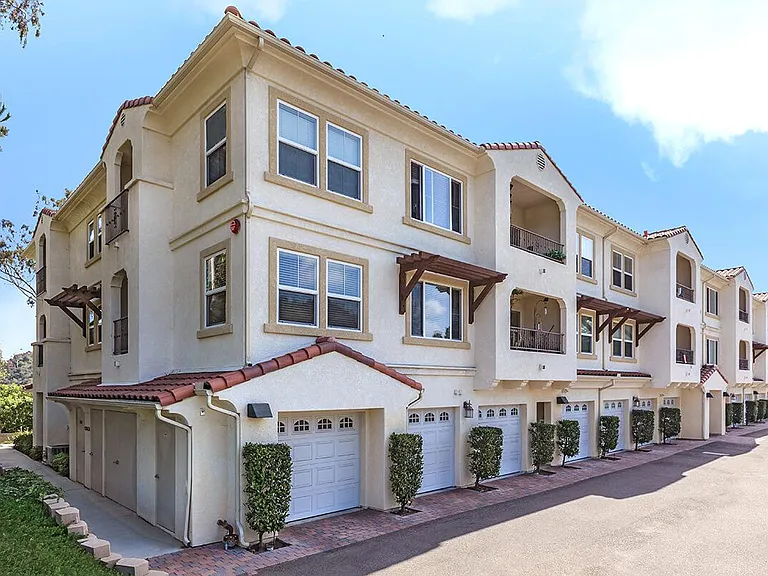 Town Park Villas — Photo 25
