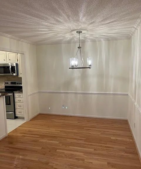 1336 Queens Rd — Photo 5
