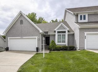 11033 W 98th St, Overland Park, KS 66214