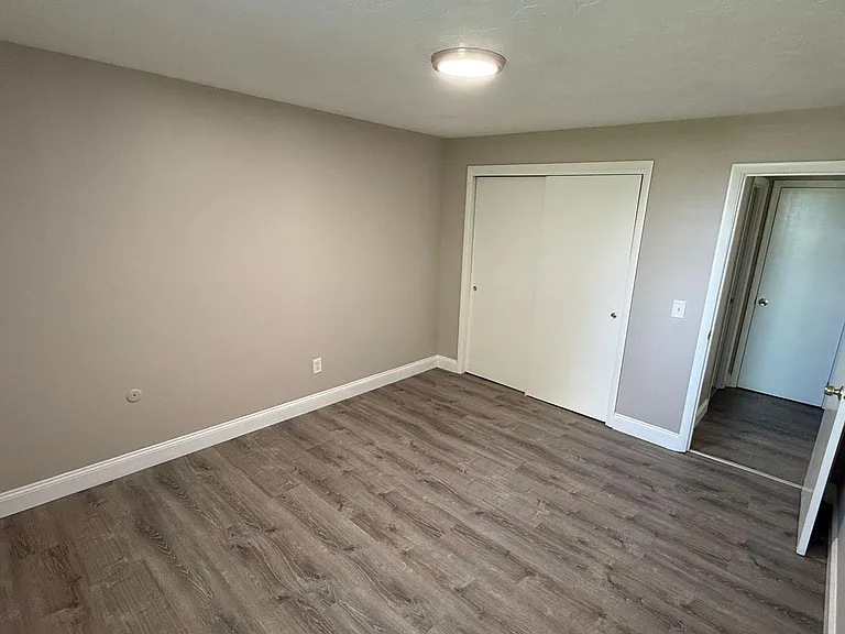 Henry Terrace Apartments LLC — Photo 8