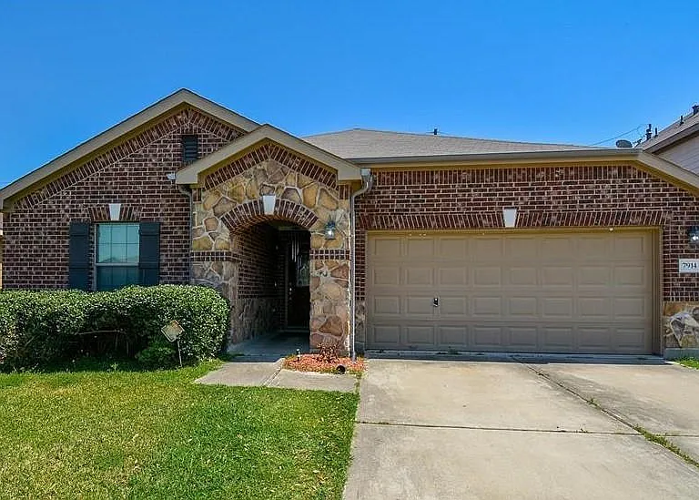 7914 Tilbury Woods Ln — Photo 1