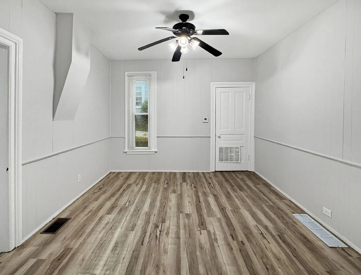 2 bed, 1.0 bath, $1,495 — Photo 3