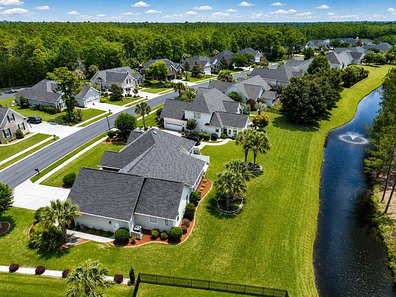 3rd image of 3133 Bayhaven Dr.