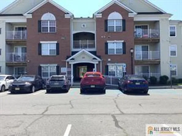 1338 Fernwood Ct #1338, New Brunswick, NJ 08901