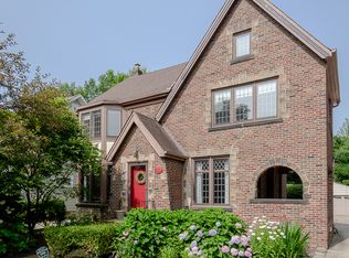 2584 Eaton Rd, University Heights, OH 44118