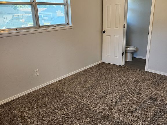 5th image of 343 W Cedar Dr
