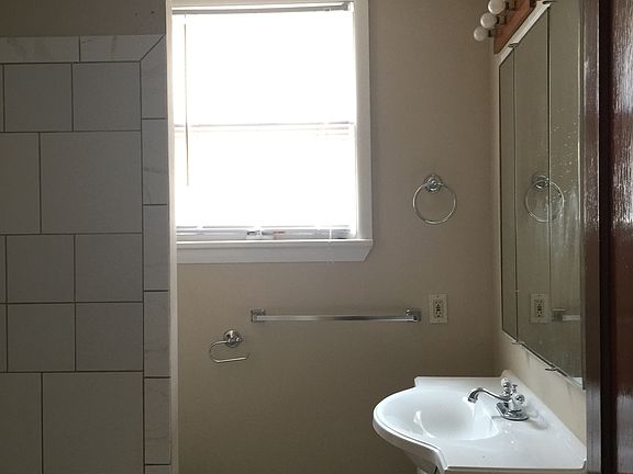 5th image of 1261 State Highway 7 APT 14