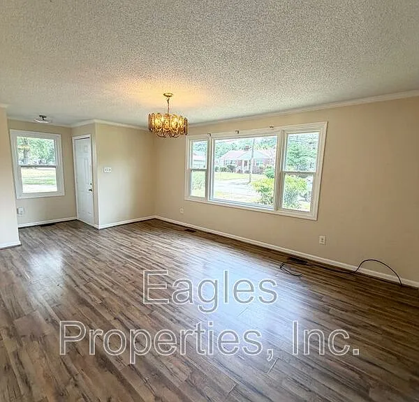 605 S Oleander Ave #B — Photo 5