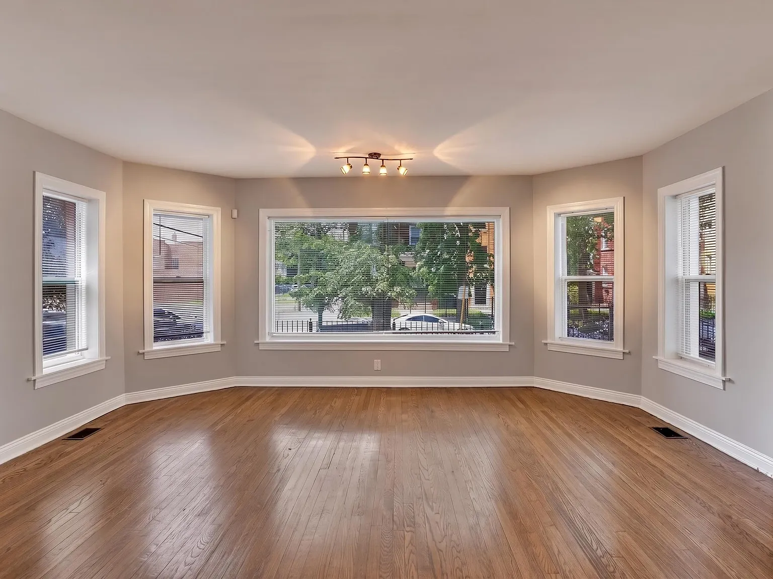 2 bed, $1,850 — Photo 3