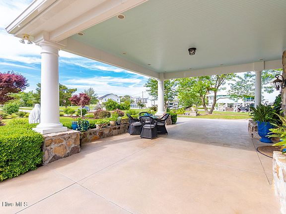 5th image of 291 Live Oak Road