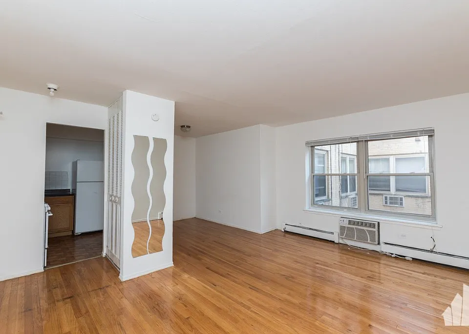 6830 N Sheridan Rd #366