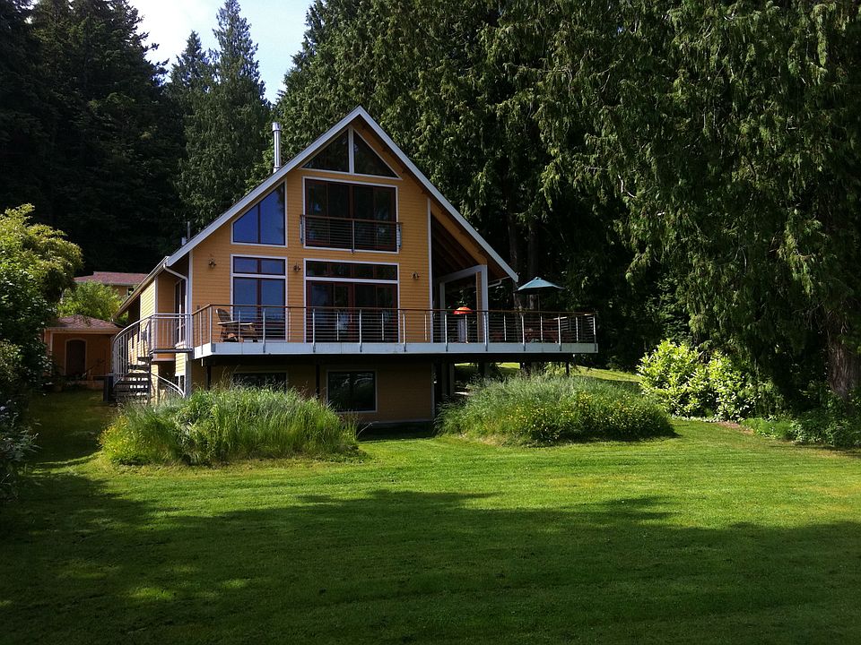 2nd image of 9650 Green Spot Pl NE