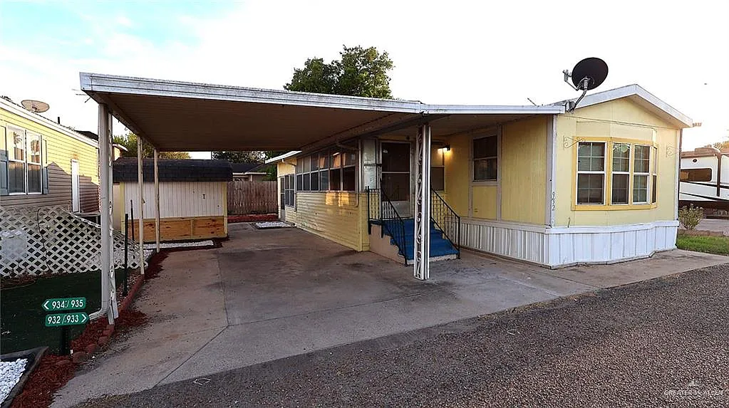1 bed, 1.0 bath, 897 sqft, $850 — Photo 2