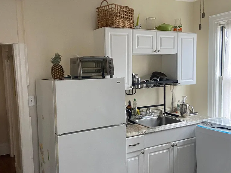 1125 N Euclid Ave — Photo 2