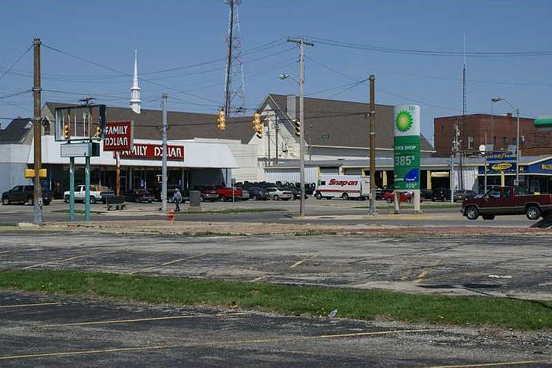 2nd image of 301 W Main St