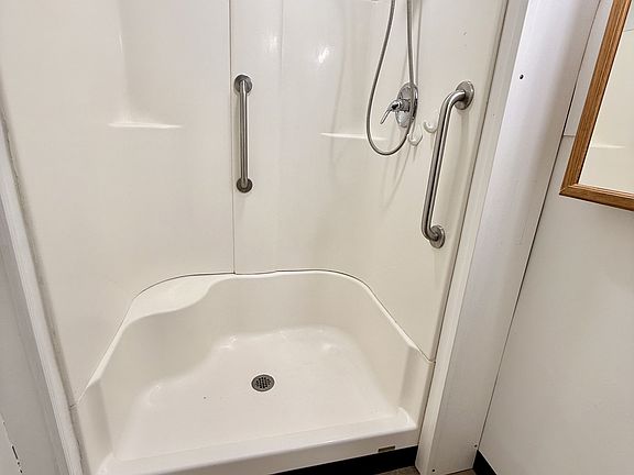 5th image of 635 3rd Ave APT 1