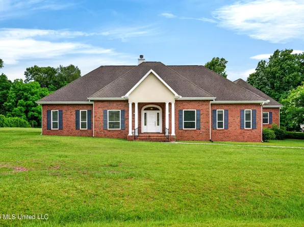 128 N Hill Dr, Carriere, MS 39426