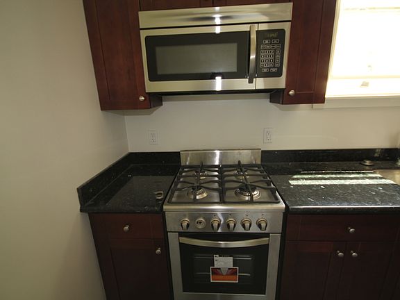 5th image of 1028 Guerrero St APT 4