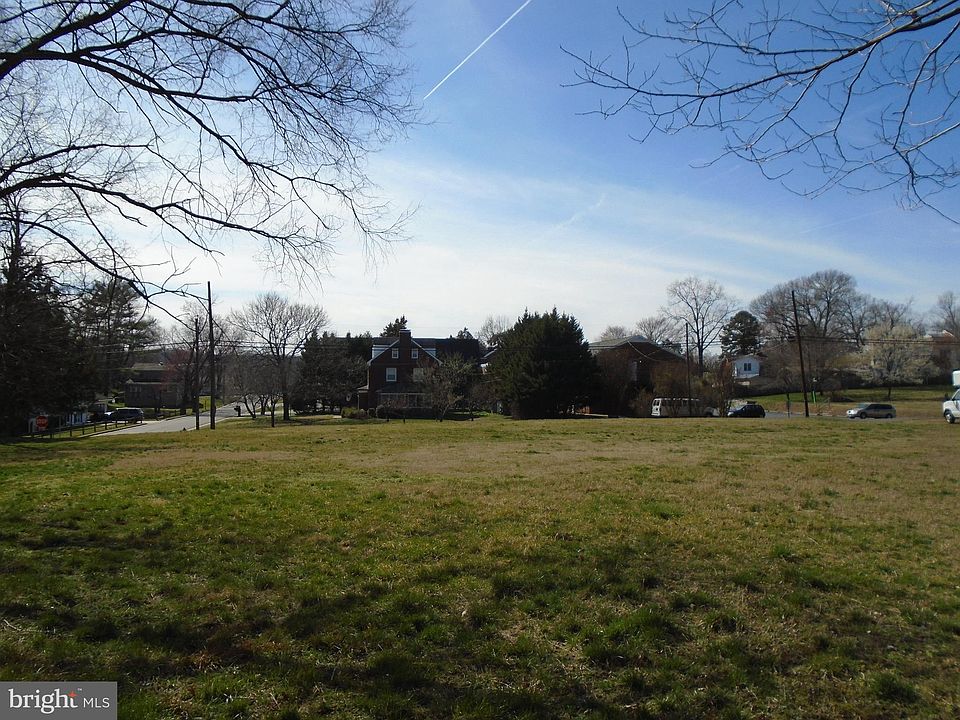 1st image of 17655 Washington St