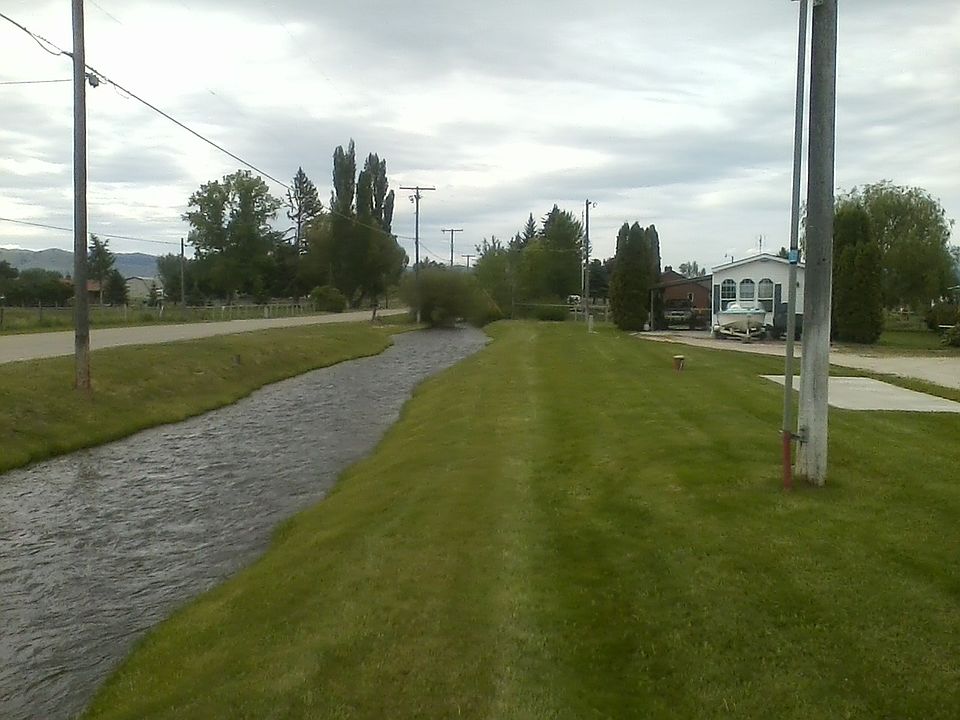 2nd image of 467 Grantsdale Rd Trailer 16