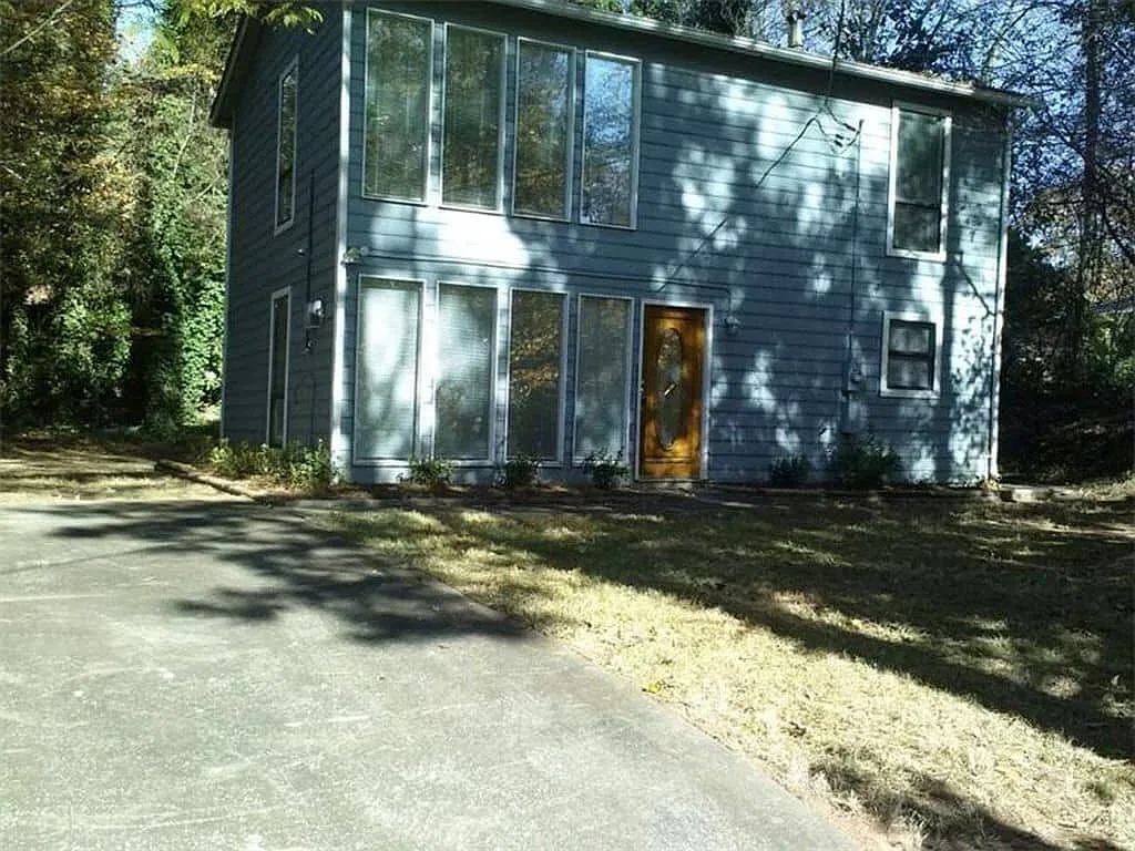 Dantel Way, Stone Mountain — Photo 2