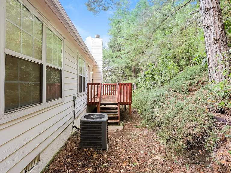 909 Shadow Lakes Dr — Photo 16