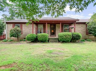 945 Colonial Dr, China Grove, NC 28023