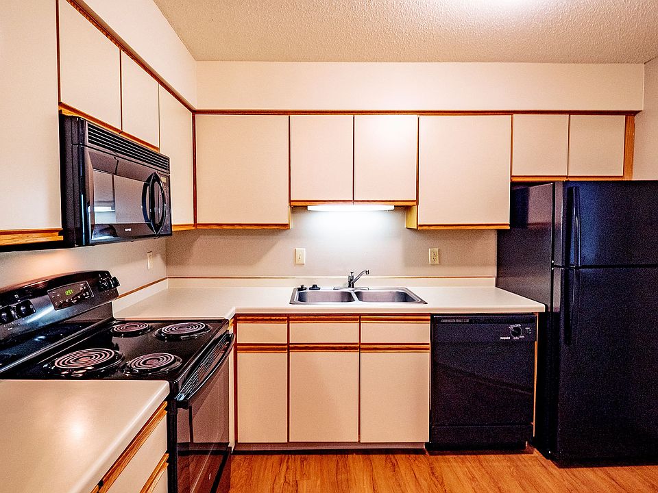 Plymouth Square Kitchen