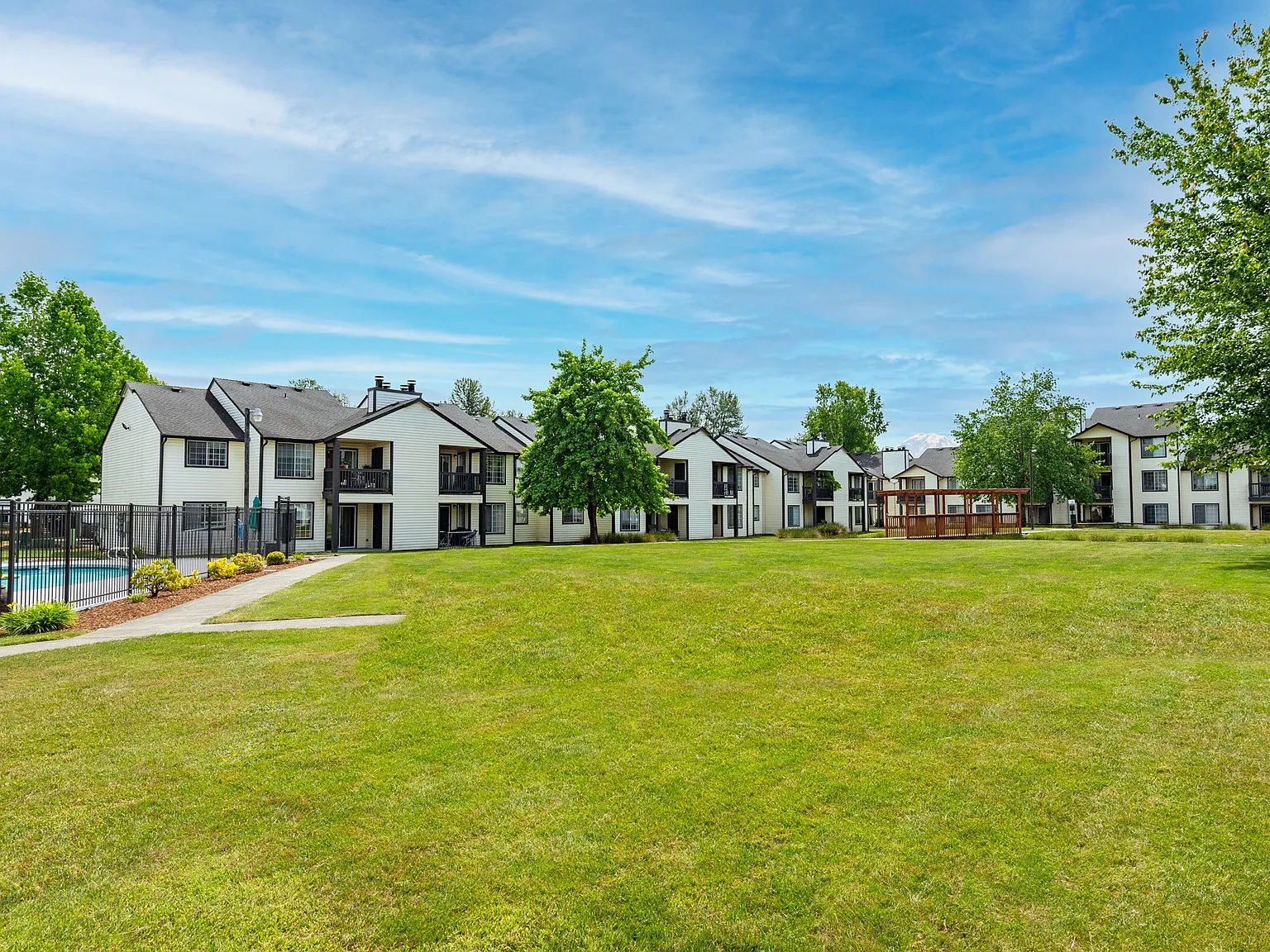 Chinook Park Apartment Homes — Photo 1