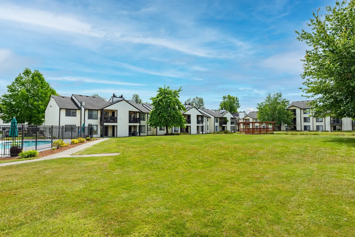 Primary Photo - Chinook Park Apartment Homes