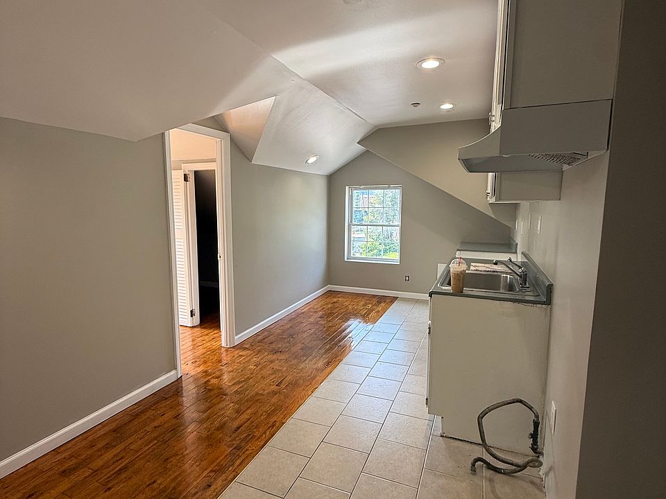 1st image of 23 Longview Ave