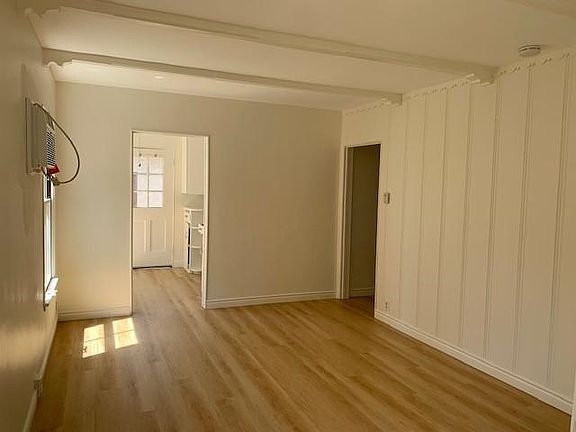 3rd image of 633 Park Ave APT C