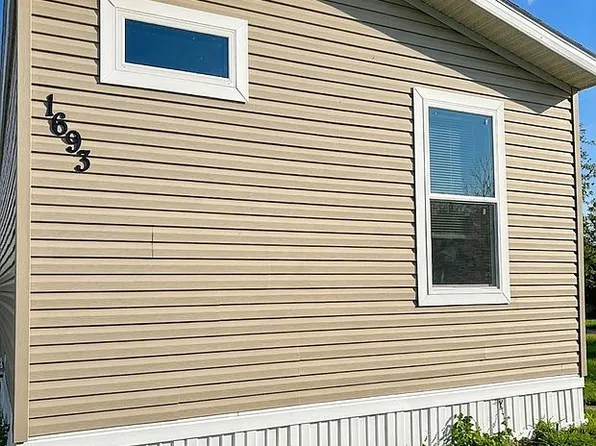 1693 Meadow Ln #34, Reese, MI 48757